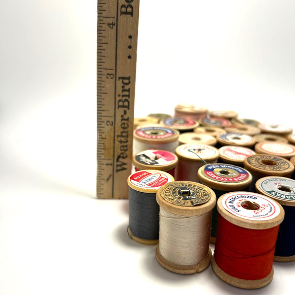Vintage Thread On Wooden Spools Lot Of 30 - Picture 11 of 11
